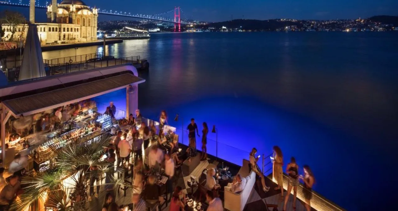 The Insider's Guide to Nightlife in Istanbul: Where to Go and What to Do