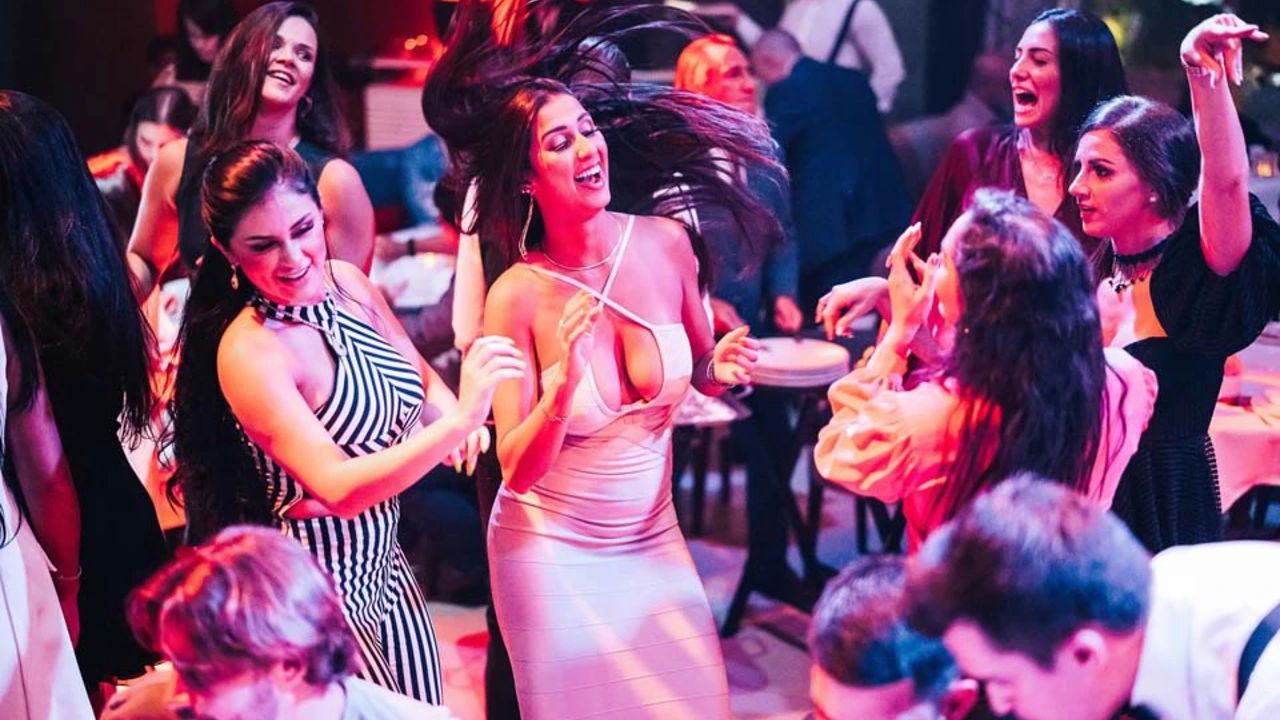 Nightlife in Dubai: Top 10 Must-Visit Nightclubs and Bars